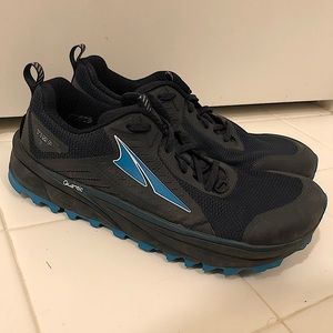 Altra Timp 3 - Men’s size 8 trail running shoe